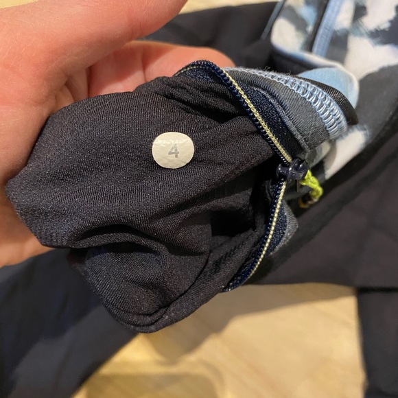 Lululemon Pace Rival Mid-Rise Crop 22 - Picture 5 of 6